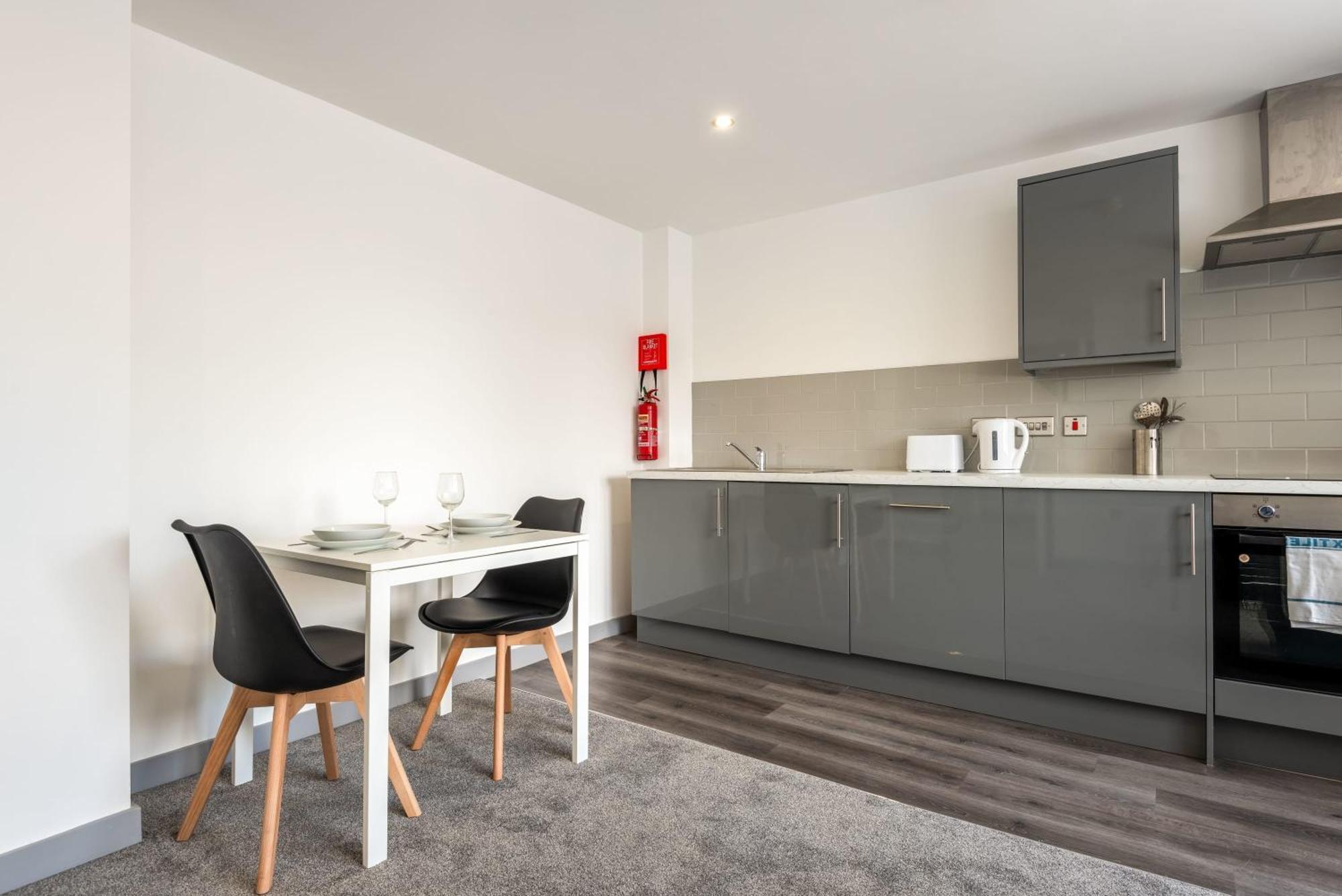 Modern 1 Bedroom Yeadon Apartment Extérieur photo